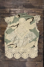 Load image into Gallery viewer, Worn Trails Vest - Camo