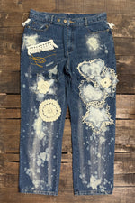 Load image into Gallery viewer, Lovestruck Jeans - Distressed Denim