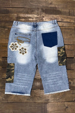 Load image into Gallery viewer, Hidden Trails Shorts - Camo
