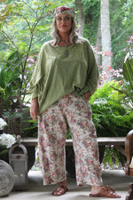 Load image into Gallery viewer, Barrel Of Dreams Jeans - Rose Garden
