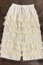 Load image into Gallery viewer, True Romance Bloomer - Parchment
