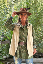 Load image into Gallery viewer, Harvest Winds Vest - Taupe
