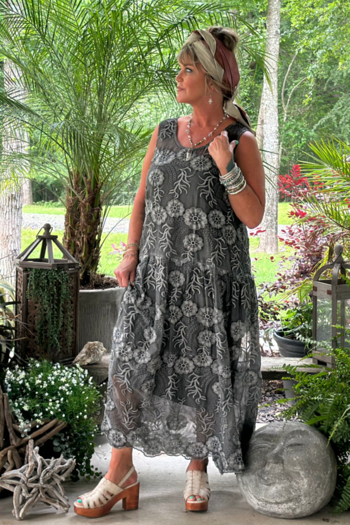 Garden Bliss Dress - Vintage Black