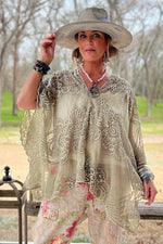 Load image into Gallery viewer, Garden Bliss Poncho - Vintage Stone
