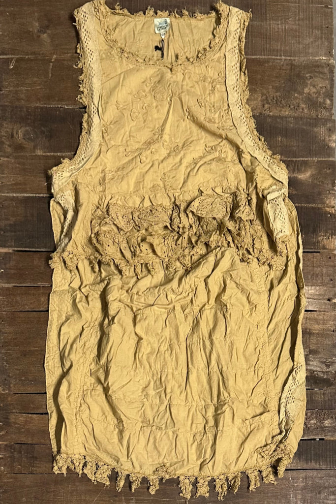 Ruffle Up High-Lo Top - Tea Stain