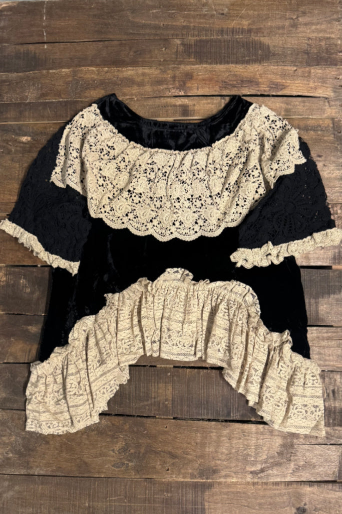 Echo In Lace Top