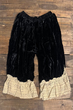 Load image into Gallery viewer, Alluring Romance Bloomers - Midnight Velvet
