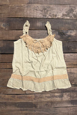 Load image into Gallery viewer, Ruffling Feathers Tank - Tea Stain
